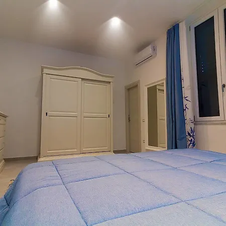 Kallion House *